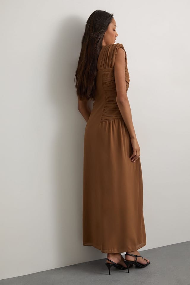 Warehouse Warehouse Women's Ruched Waist Sleeveless Shoulder Pad Detail Maxi Dress in Mocha - 3