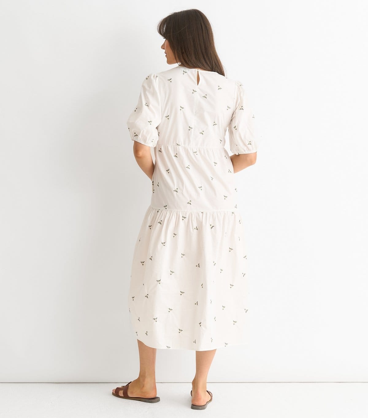 Gini London Women's White Floral Embroidered Tiered Midi Smock Dress Gini London New Look - 4