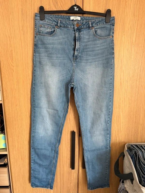Dorothy Perkins Dorothy Perkins high waisted, tall skinny jeans. Uk size 16