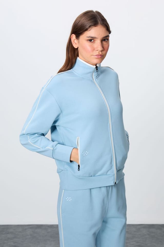 Tommy Life Tommy Life Women's Oversized Zip-collar Sweatshirt & Pants Set in Baby Blue - 2