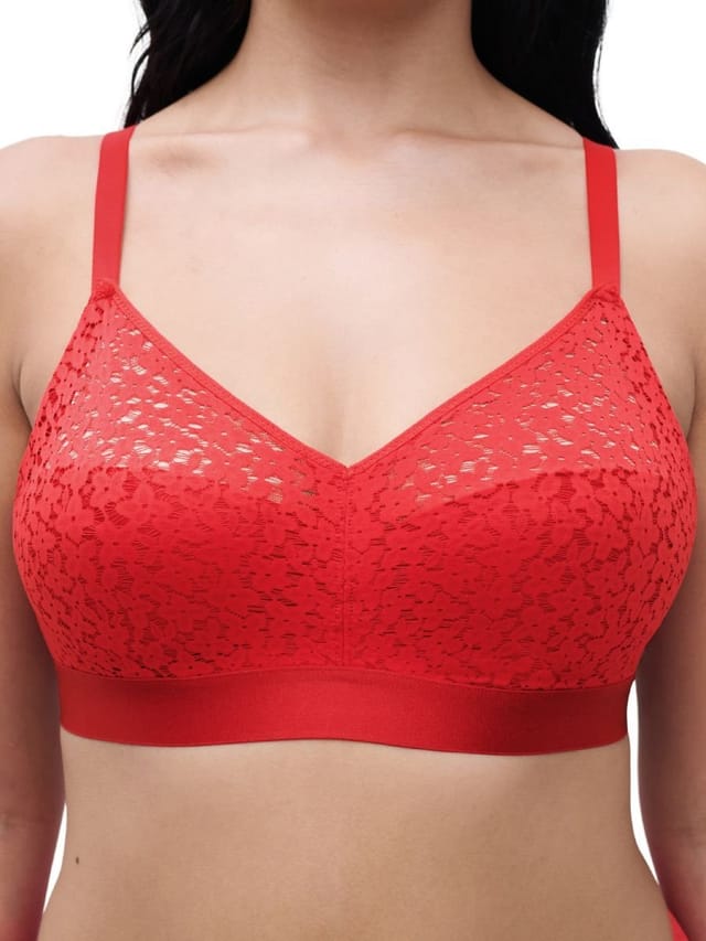 Chantelle Chantelle Women's Easy Feel Norah Wirefree Support Bra in Red - 3