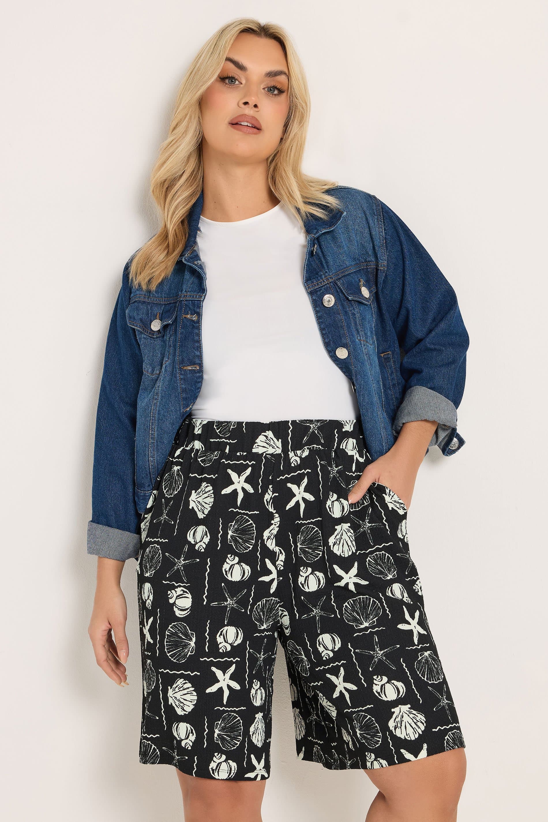 Yours Plus Size Black Mixed Shell Textured Shorts