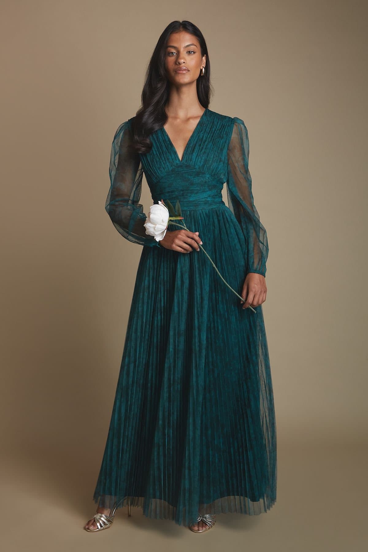 Oasis Oasis Women's Petite Volume Sleeve V Neck Mesh Bridesmaid Maxi Dress in Emerald