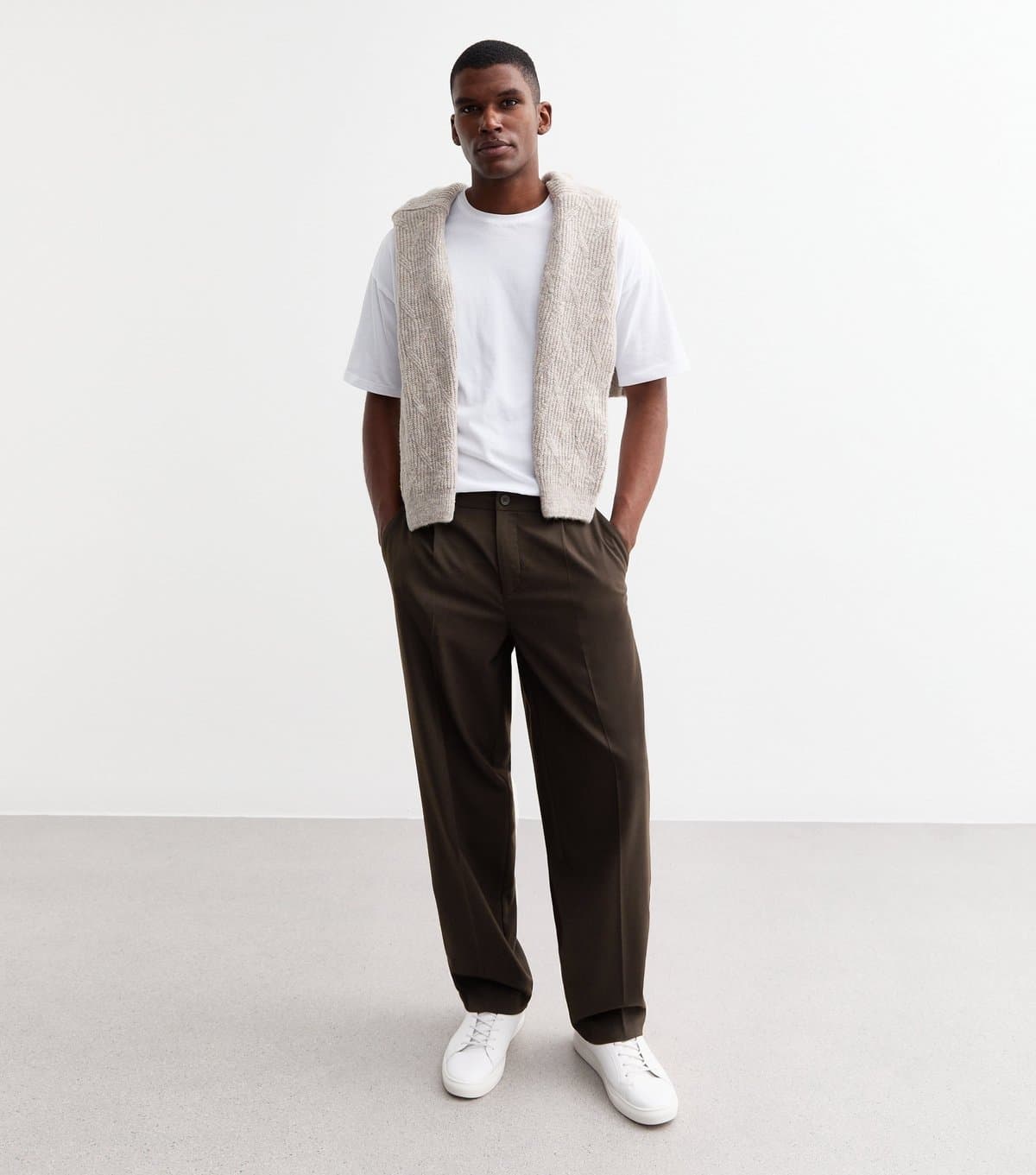 New Look Men's Dark Brown Relaxed Pleated Tailored Trousers New Look