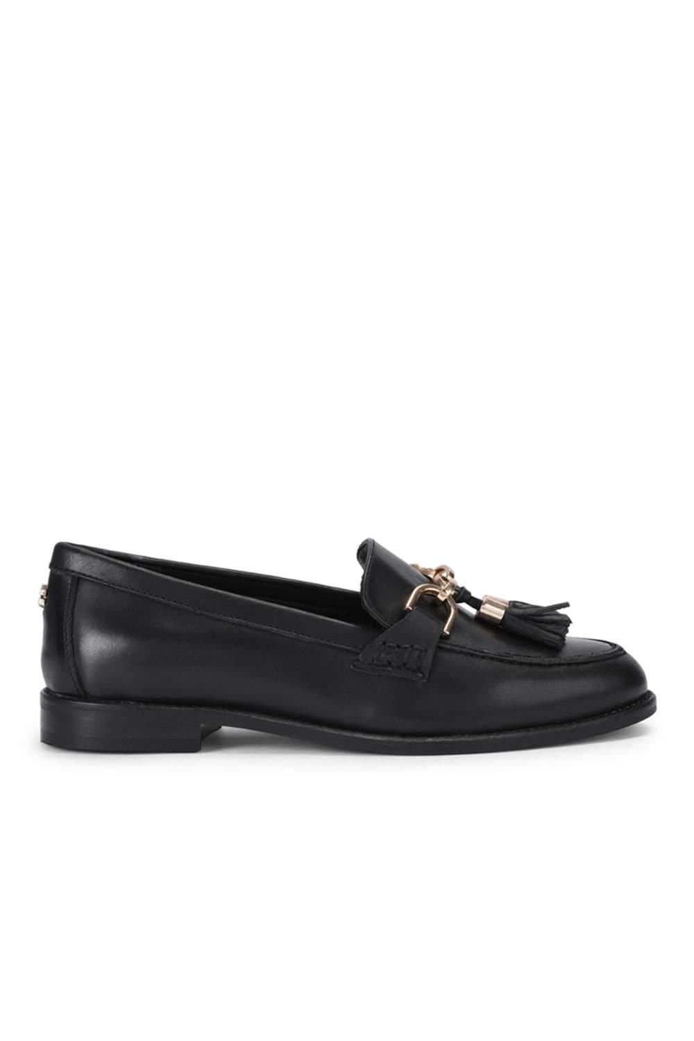 Carvela Carvela Women's 'Loretta' Leather Flats in Black