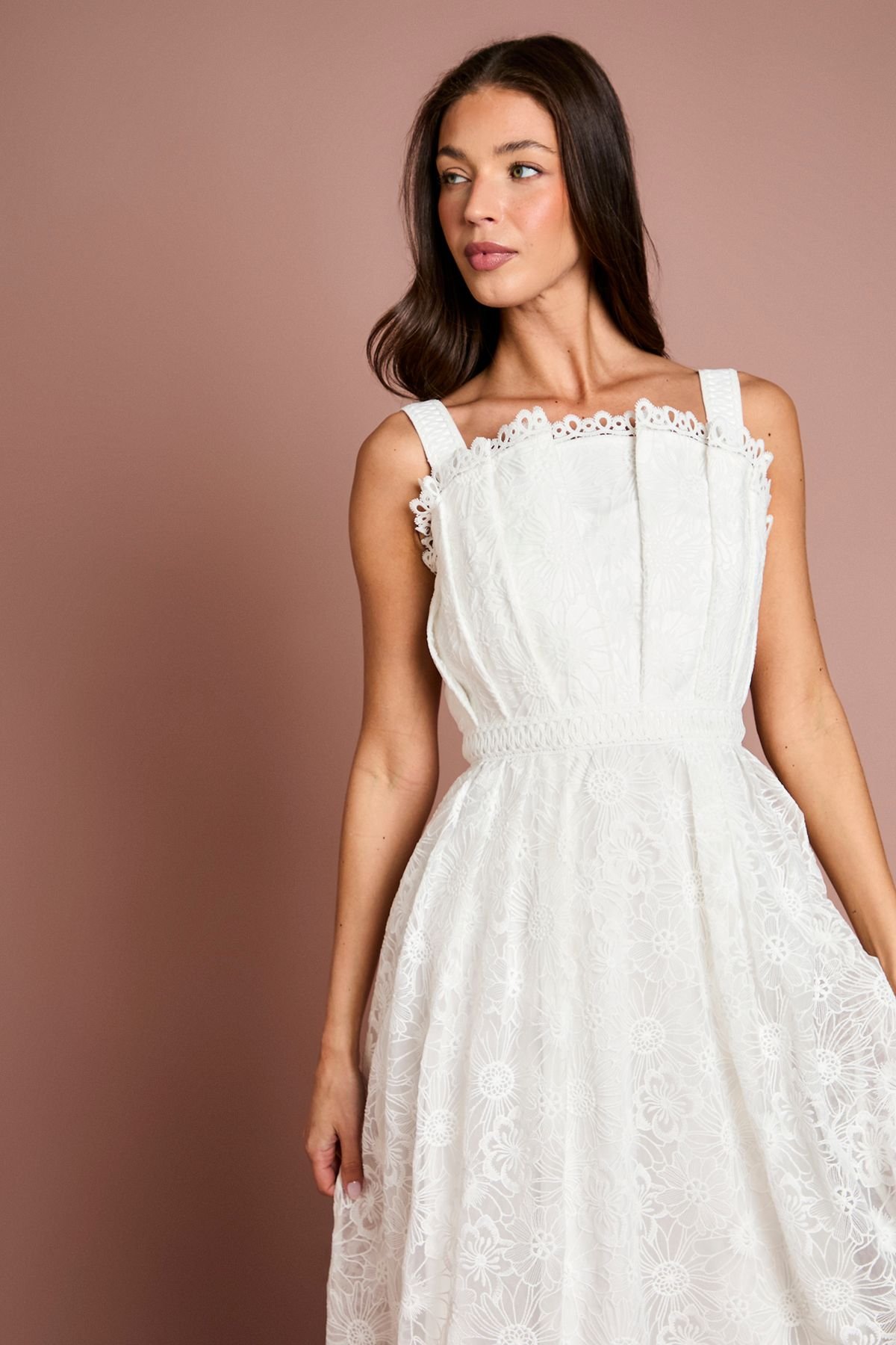 Coast Coast Women's Fan Bodice Lace Midi Dress in Ivory - 2