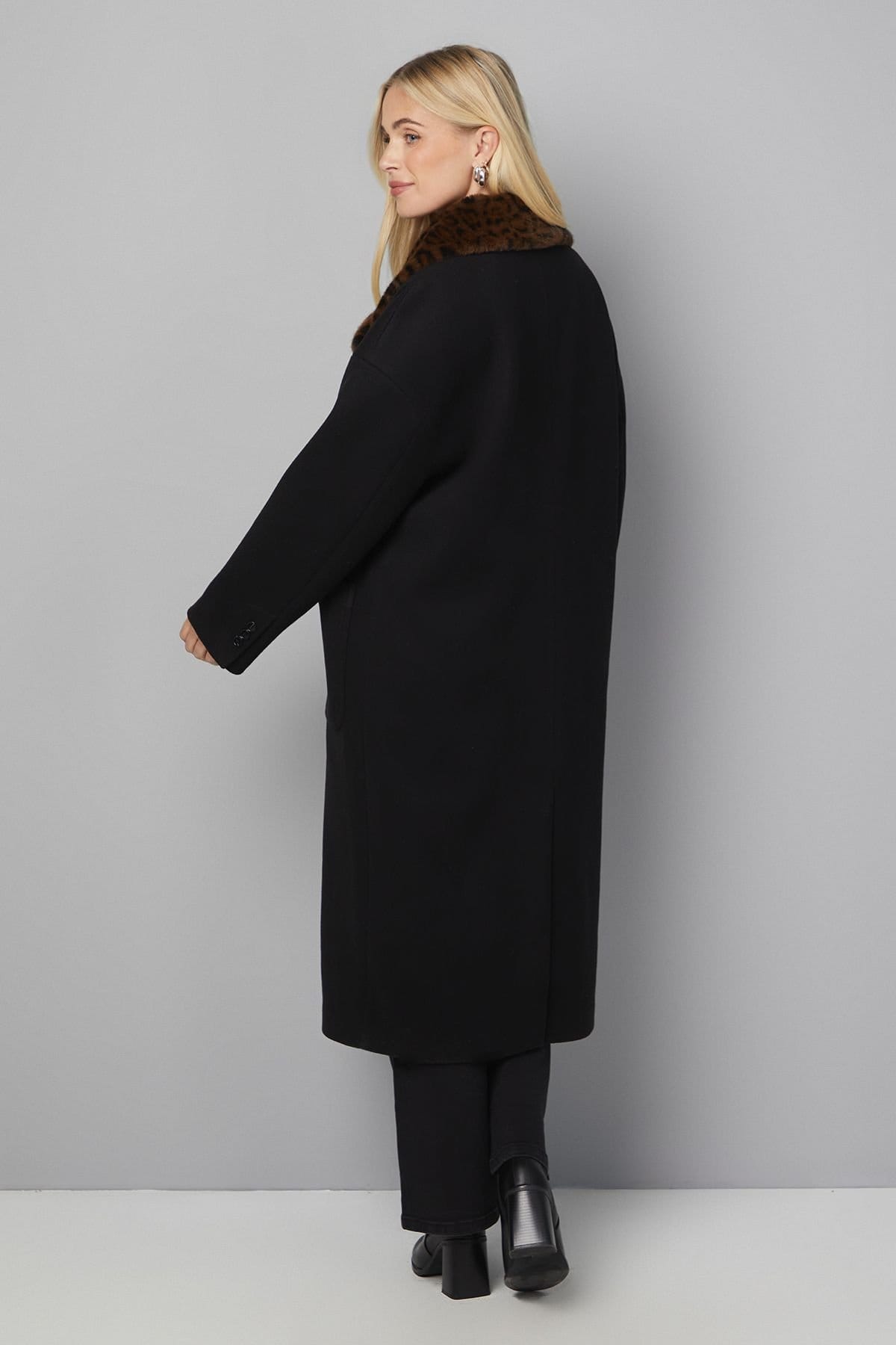 Wallis Wallis Women's Petite Leopard Faux Fur Collar Coat in Black - 4