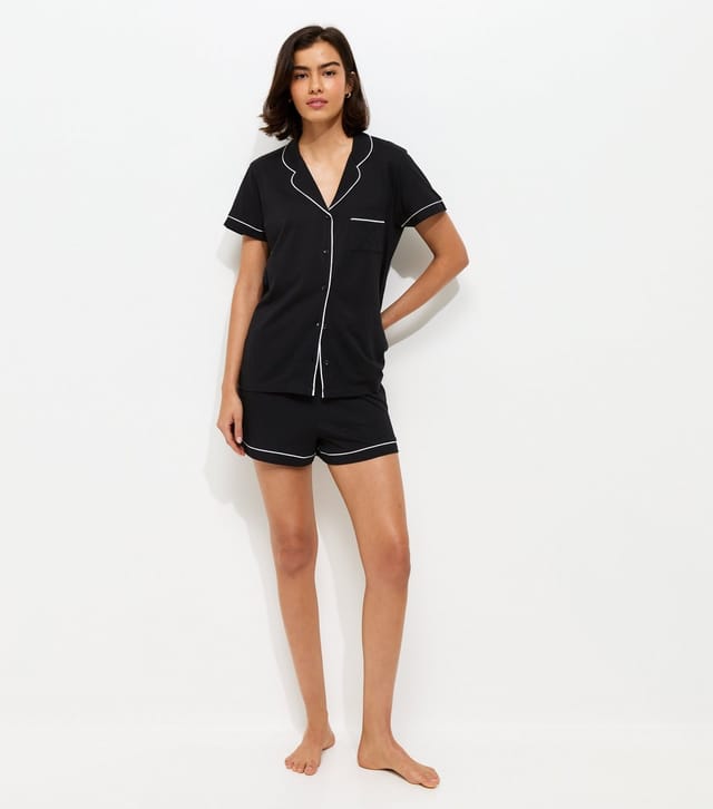 New Look Women's Black Revere Collar Short Sleeve Top and Shorts Pyjama Set New Look - 3