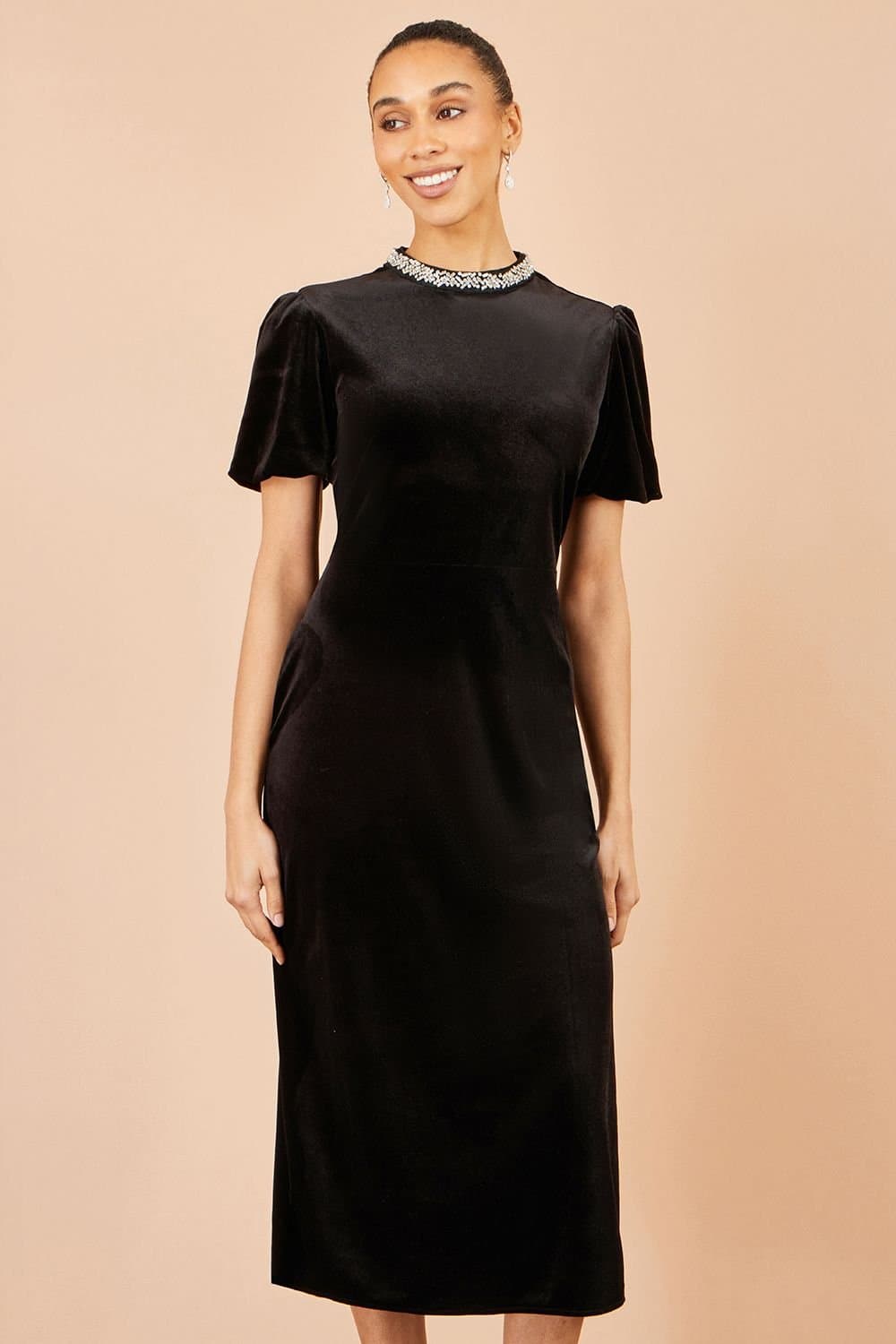 Yumi Yumi Women's Velvet Embellised Neckline Midi Dress in Black