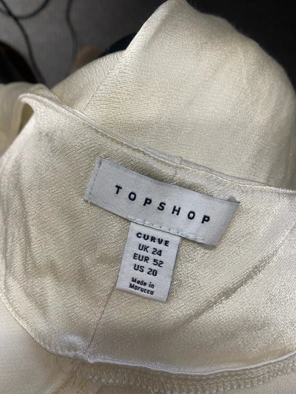 Topshop Gorgeous topshop cream cami top satin UK 24 RN531