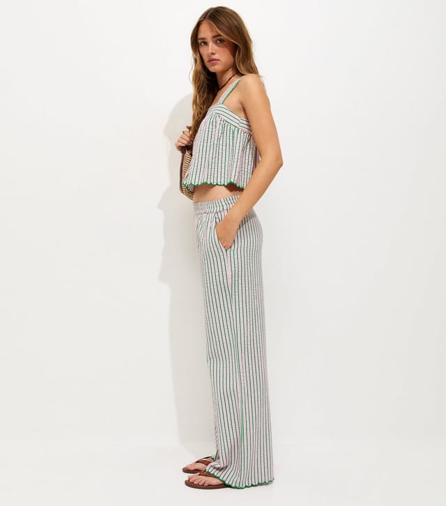 New Look Women's Green Cotton Seersucker Scalloped Edge Trousers New Look - 3