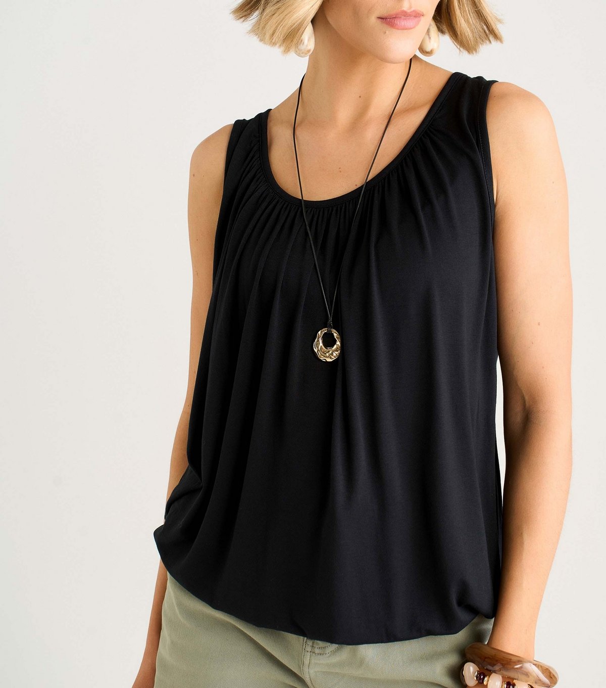 Gini London Women's Black Scoop Neck Ruched Oversized Vest Gini London New Look - 3