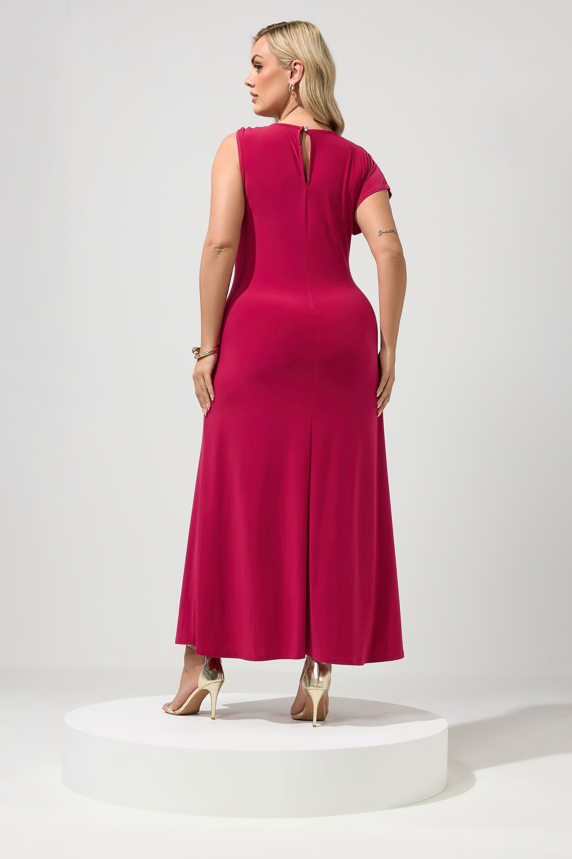 Yours Yours Women's Metal Buckle Detail Maxi Dress in Raspberry - 4