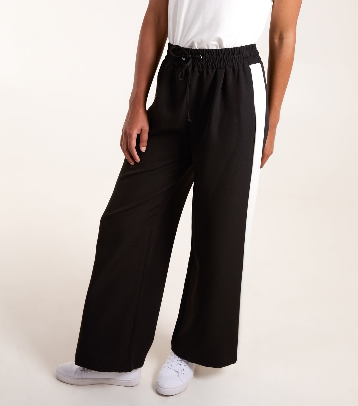 Blue Vanilla Women's Black Side Stripe Trousers Blue Vanilla New Look - 2