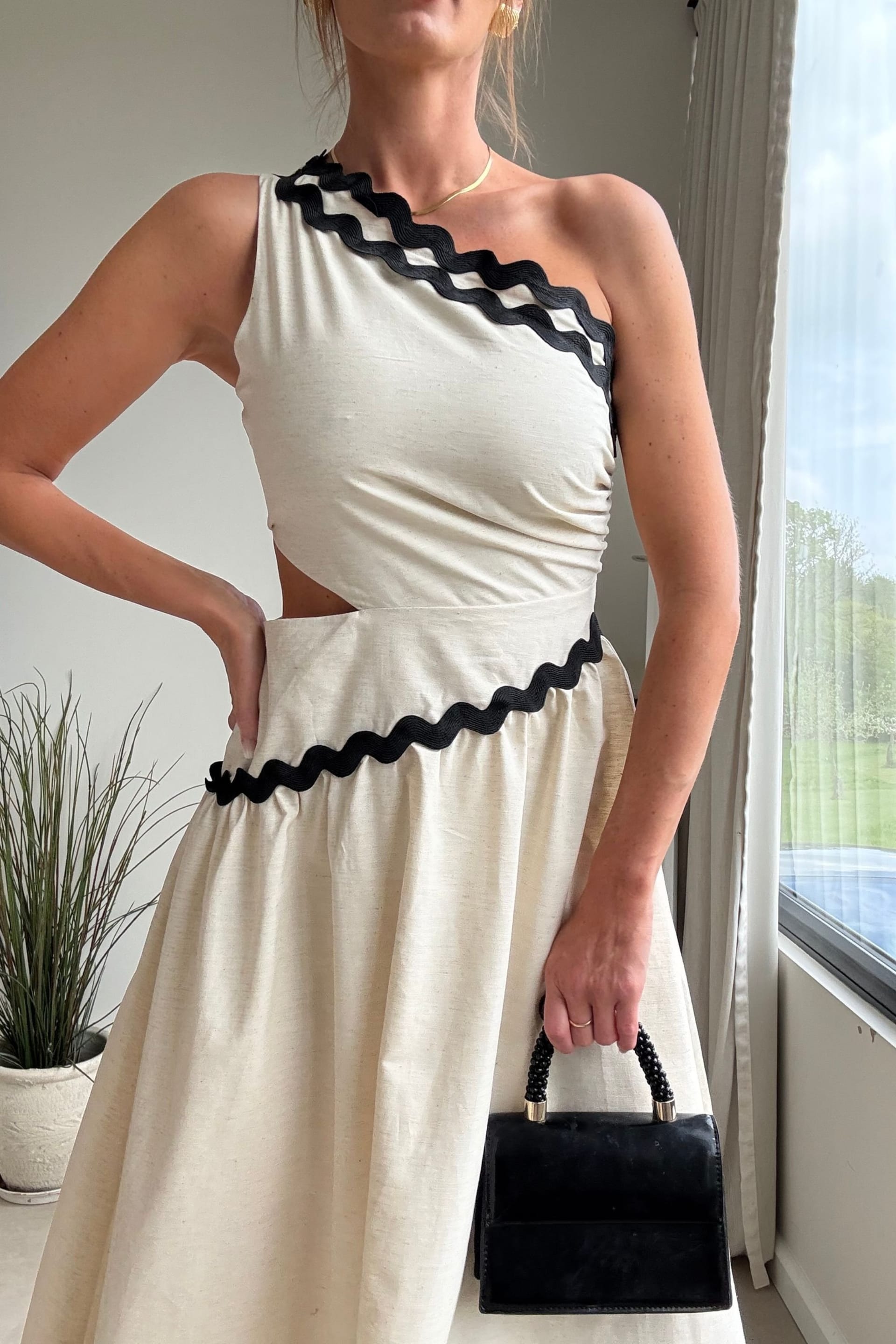 Style Cheat Style Cheat Women's Jasmine Scallop Trim Dress in Ivory - 4