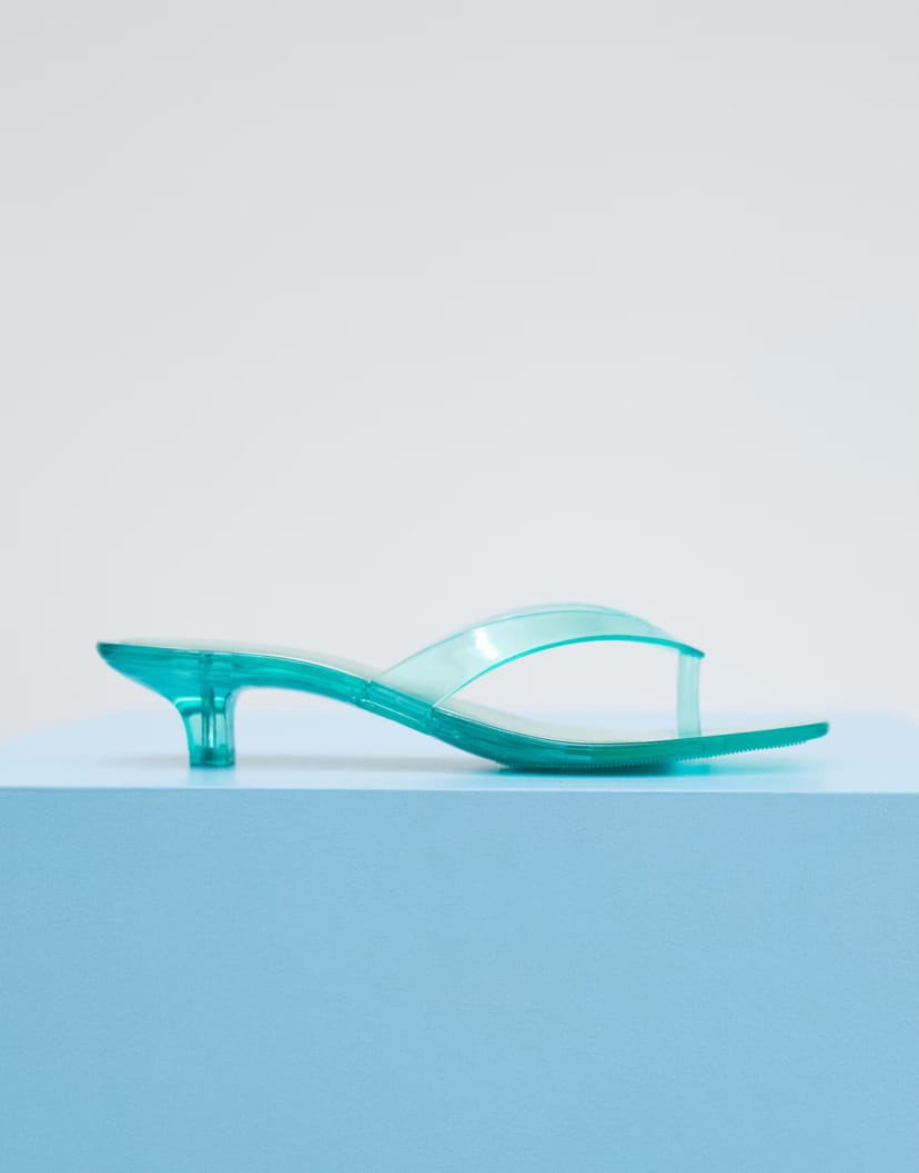 ASOS ASOS DESIGN Holiday jelly kitten heel toe thongs in green - 1