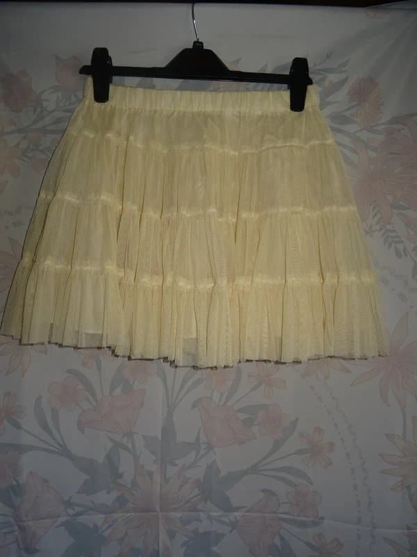 New Look Old New Look Cream Tulle Skirt.