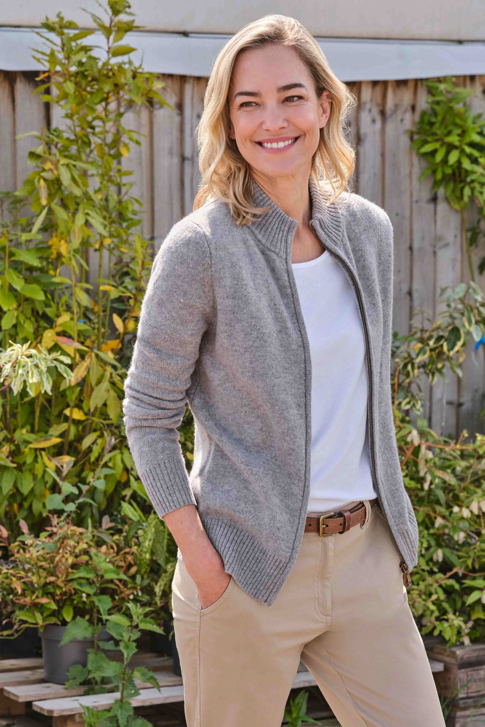 WoolOvers WoolOvers Women's Lambswool Zip Thru Cardigan in Light Grey - 1