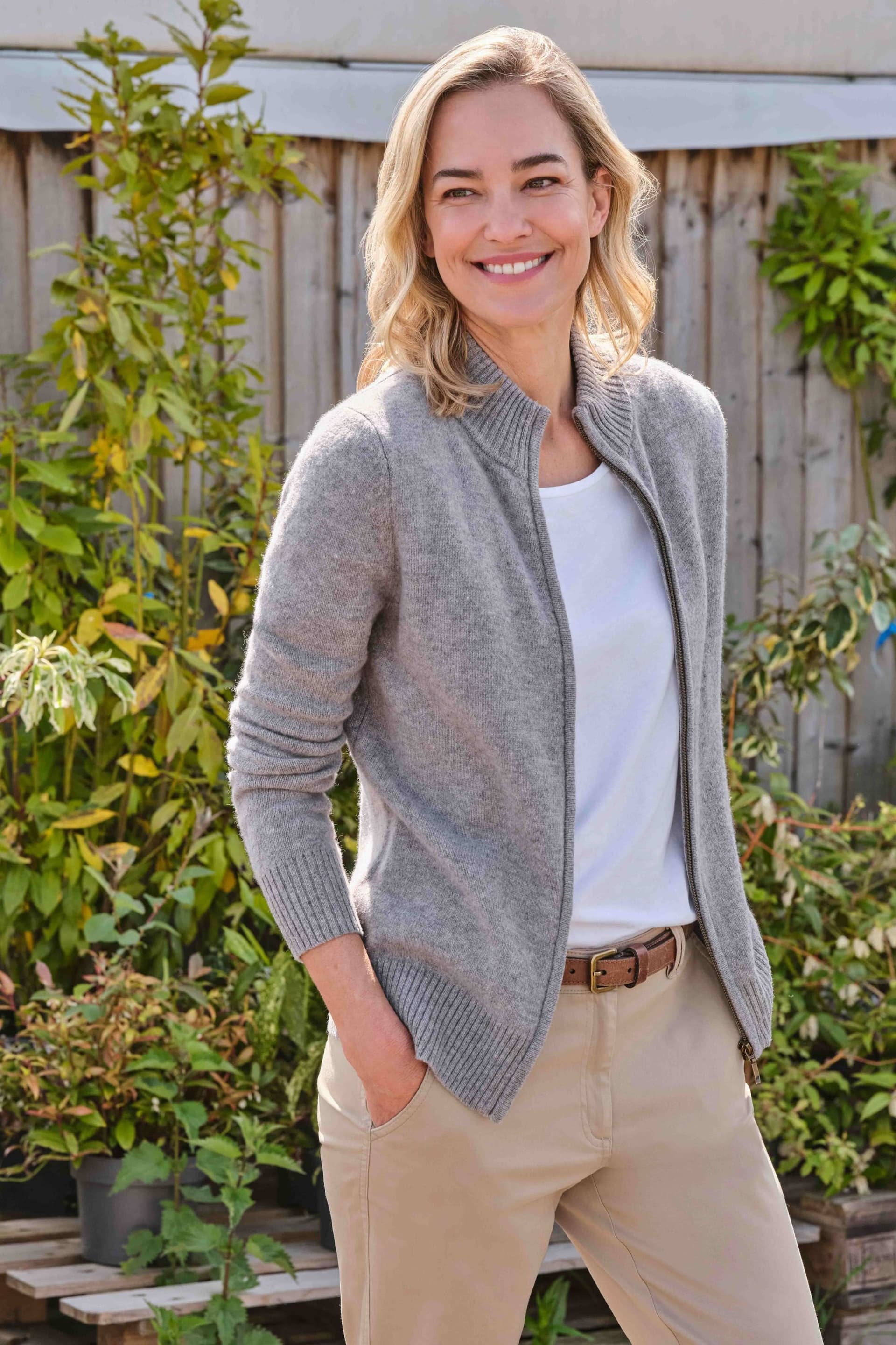 WoolOvers WoolOvers Women's Lambswool Zip Thru Cardigan in Light Grey