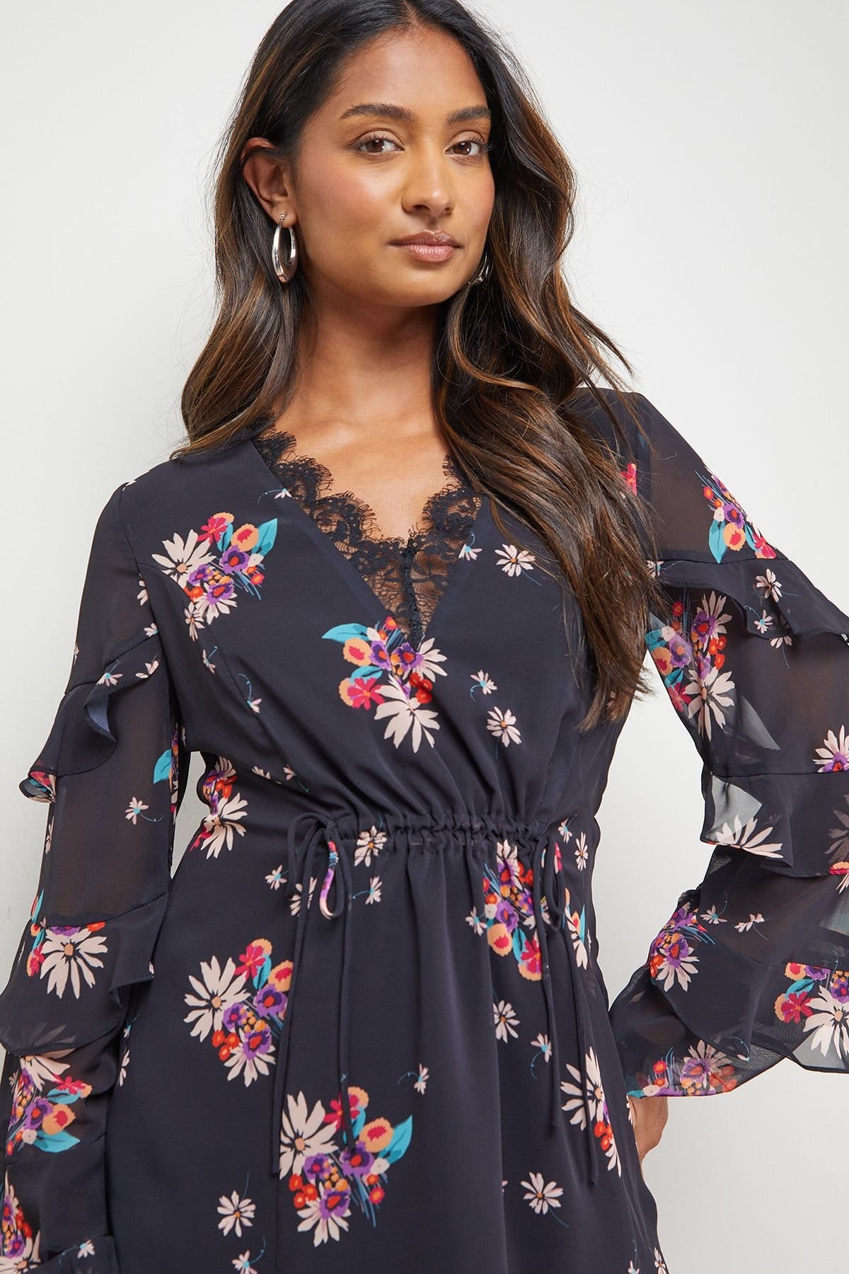 Oasis Oasis Women's Printed Lace Detail Frill Sleeve Mini Dress - 4