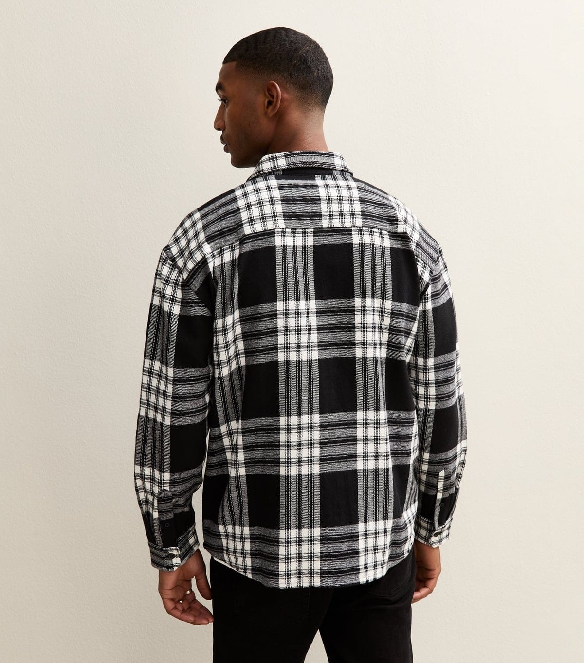 New Look Men's Black and White Relaxed Checked Long Sleeve Shirt New Look - 4