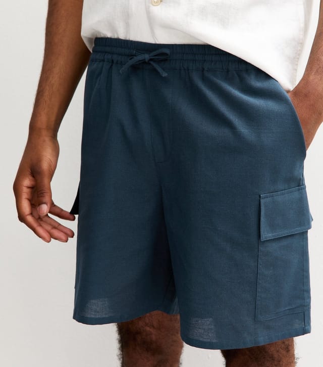 New Look Men's Navy Regular Drawstring Waist Cargo Shorts New Look - 2