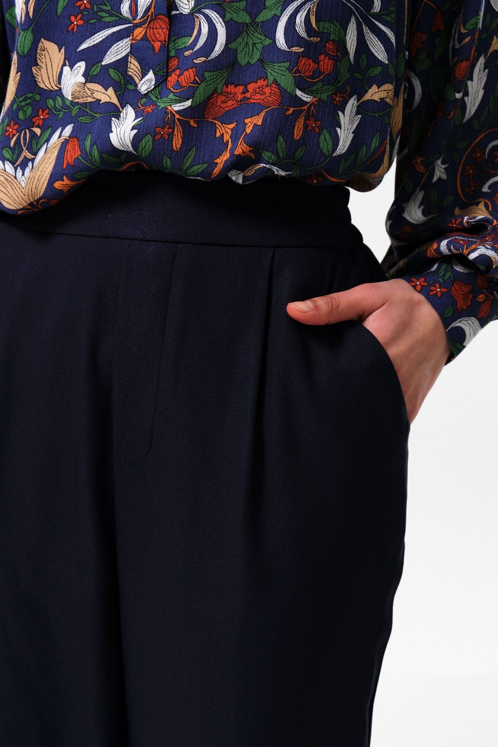 Louche Louche Women's Bayeux Satin Back Crepe Trouser - Navy in Blue - 4