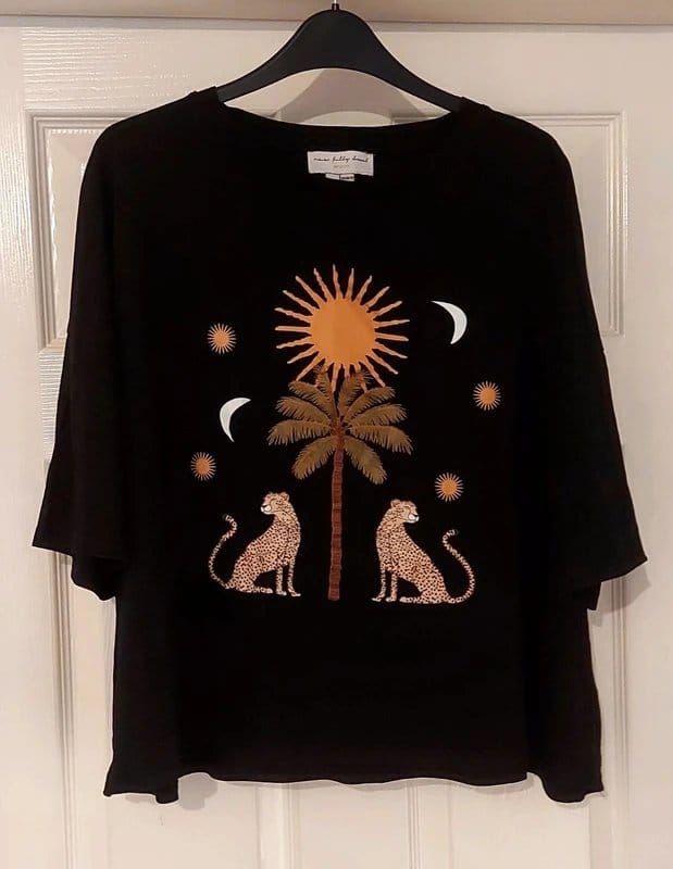 Never Fully Dressed Black Relaxed Graphic T-shirt - Size XL