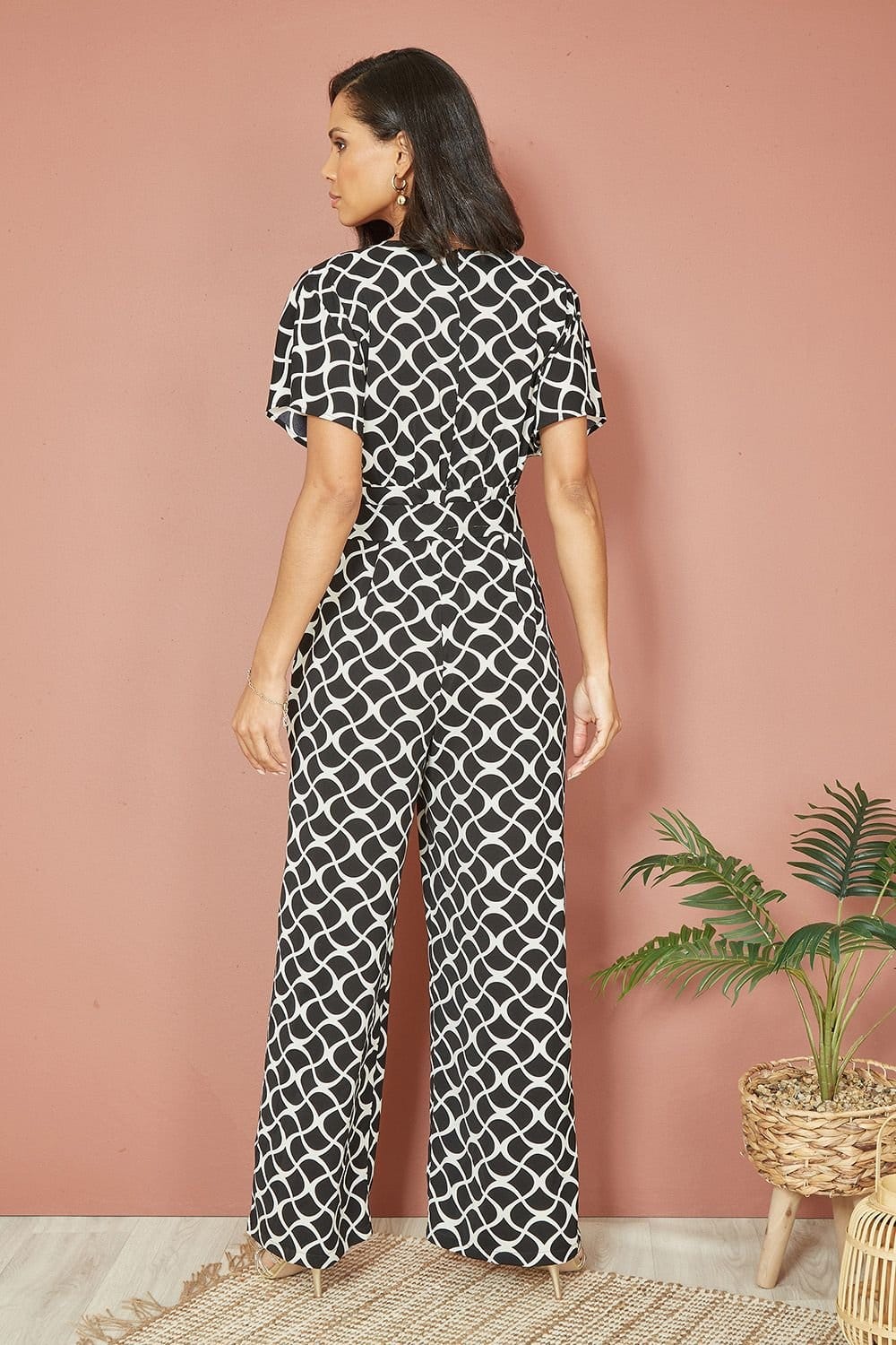 Yumi Yumi Women's Black Geometric Print Wrap Jumpsuit - 4