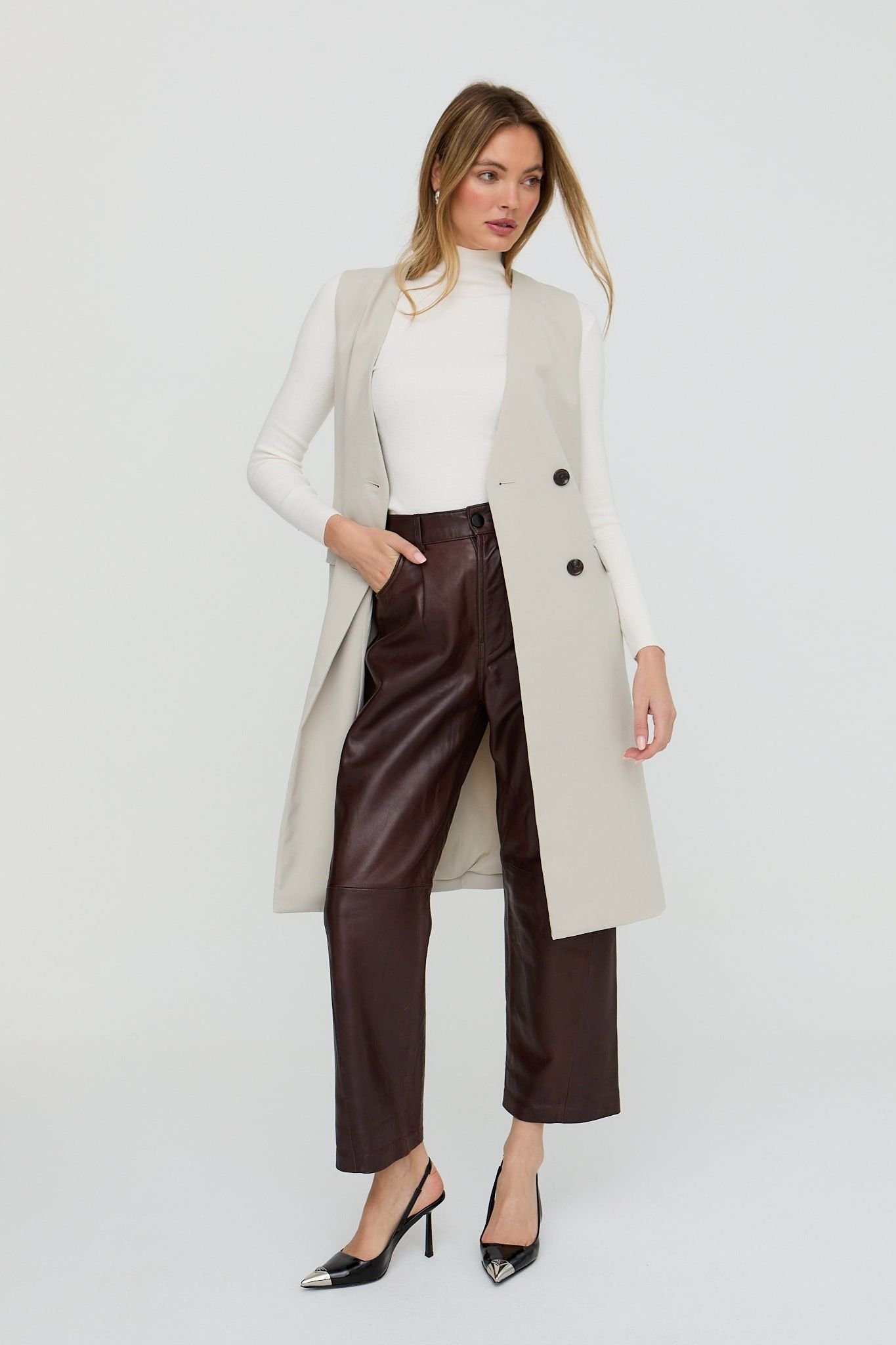 Lily and Lionel Lily and Lionel Women's Myra Sleeveless Jacket Coat In Cream - 3