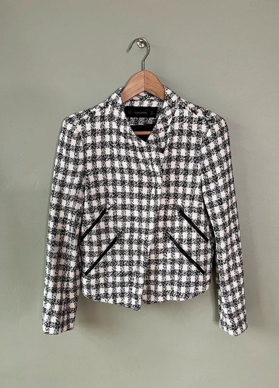 Zara Bouclè Tweed Jacket Size 8 Black & White Checked