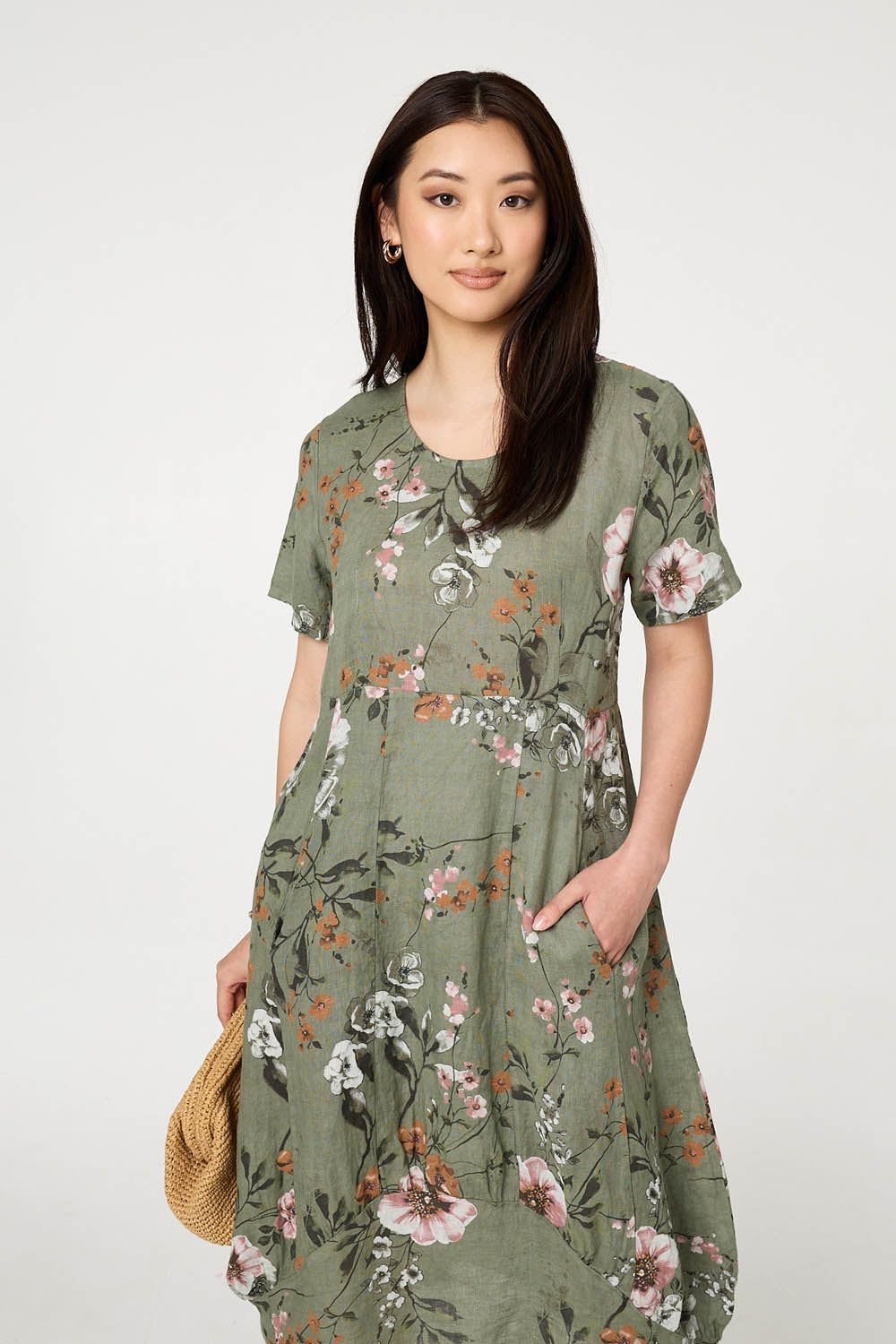 Izabel London Izabel London Women's Floral Short Sleeve Oversized Midi Dress in Khaki - 4