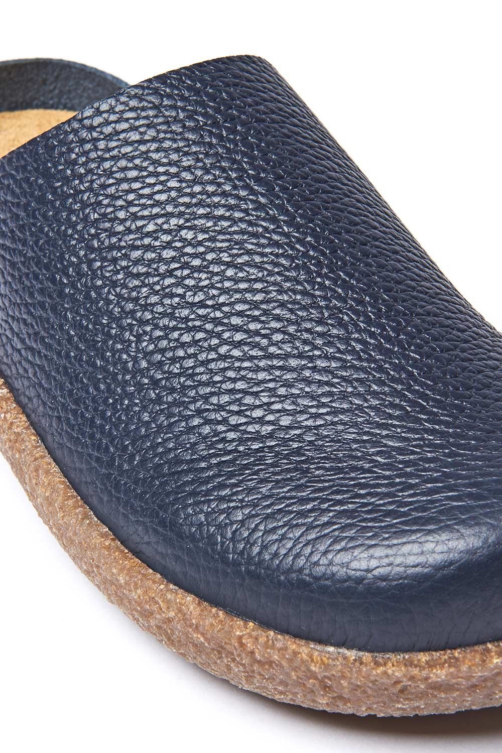 Moshulu Moshulu Women's 'Pevensey' Unlined Leather Clogs in Indigo - 3