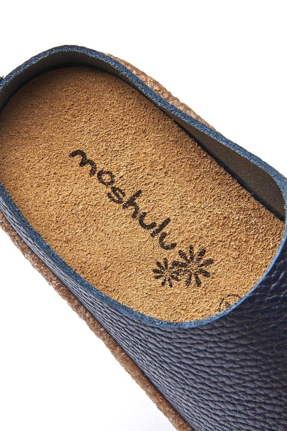 Moshulu Moshulu Women's 'Pevensey' Unlined Leather Clogs in Indigo - 4