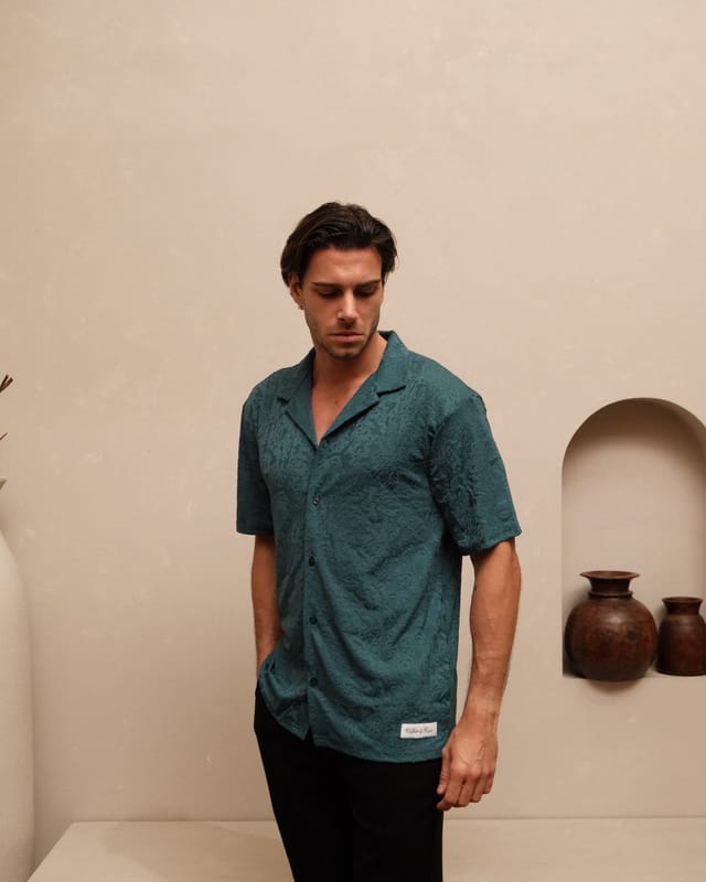 Walker & Hunt Walker & Hunt Men's Oversized 'Serenity' Shirt in Green - 2