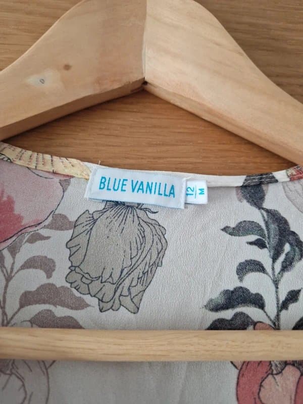 New Look Dip hem chiffon maxi dress