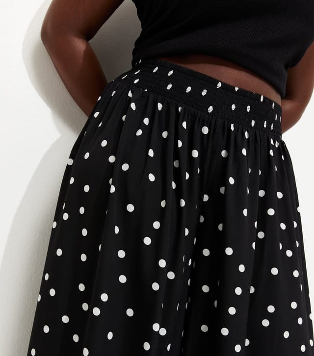 New Look Women's Plus Size Black Spot Print Crepe Palazzo Trousers Curves New Look - 2