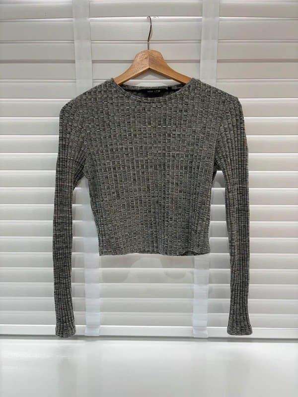 New Look Grey Knit Long-Sleeve Crop Top