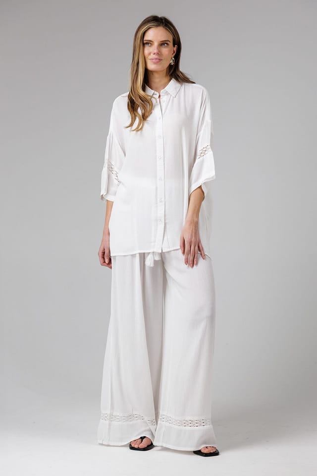 French Connection French Connection Women's Crinkle Trim Oversized Short Sleeve Button Up Shirt in White - 3