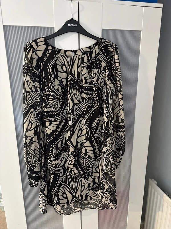 Dorothy Perkins Women’s pretty dress size 10