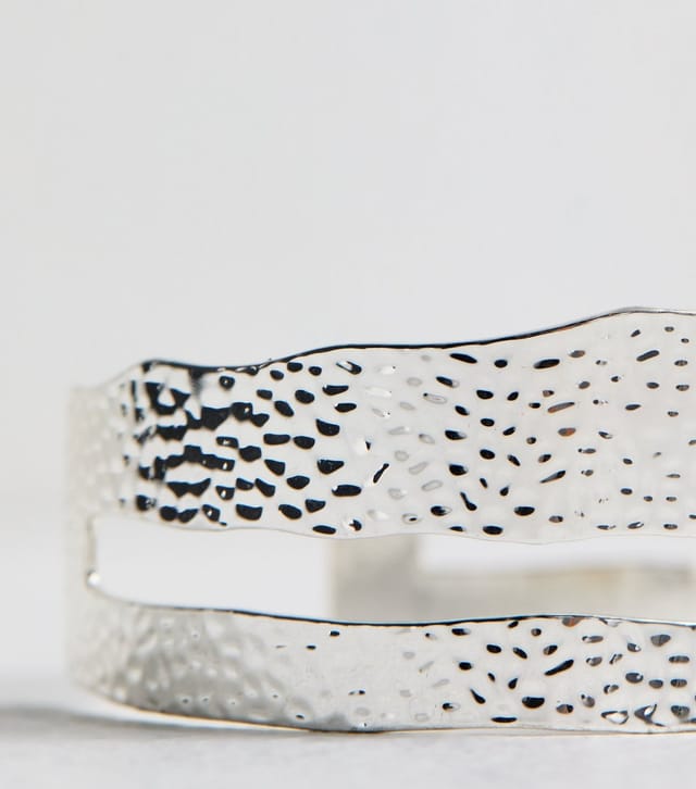 New Look Silver Tone Hammered Texture Cut Out Cuff New Look - 3