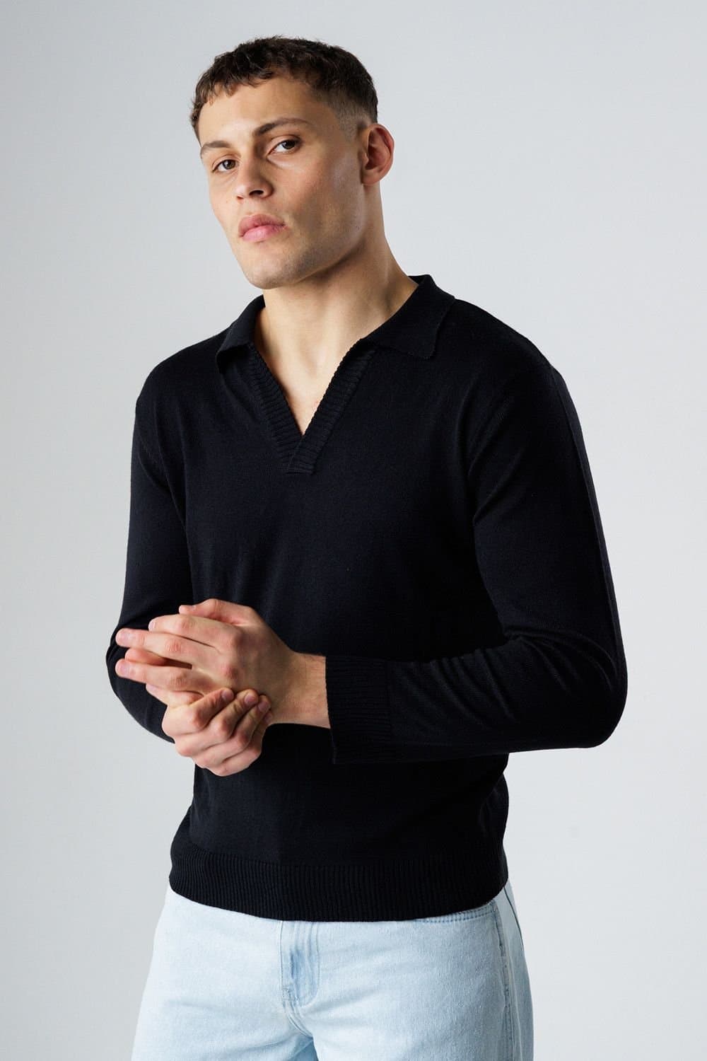 Influence Influence Men's Revere Collar V-Neck Polo-Style Long Sleeve Knit Jumper in Black