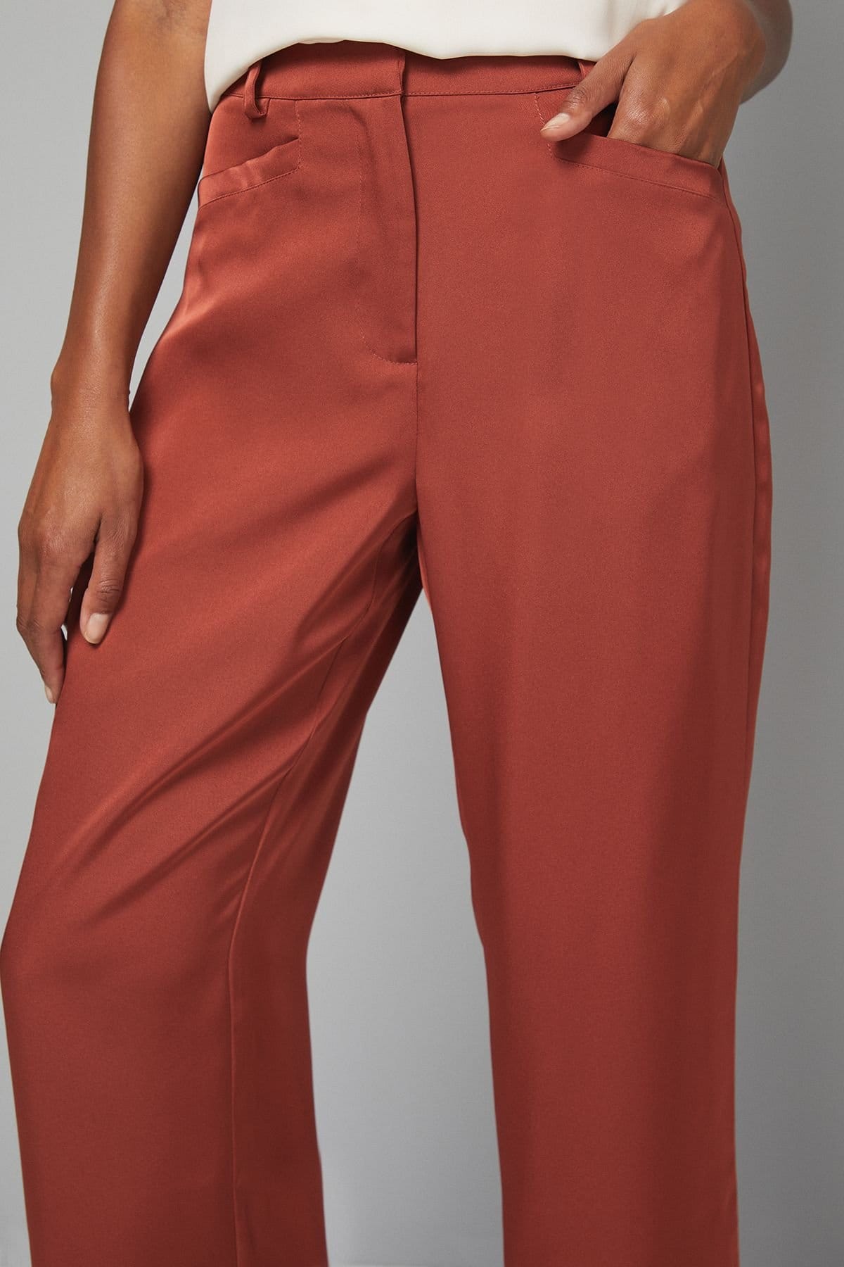 Wallis Wallis Women's Relaxed Soft Flare Trouser in Rust - 4