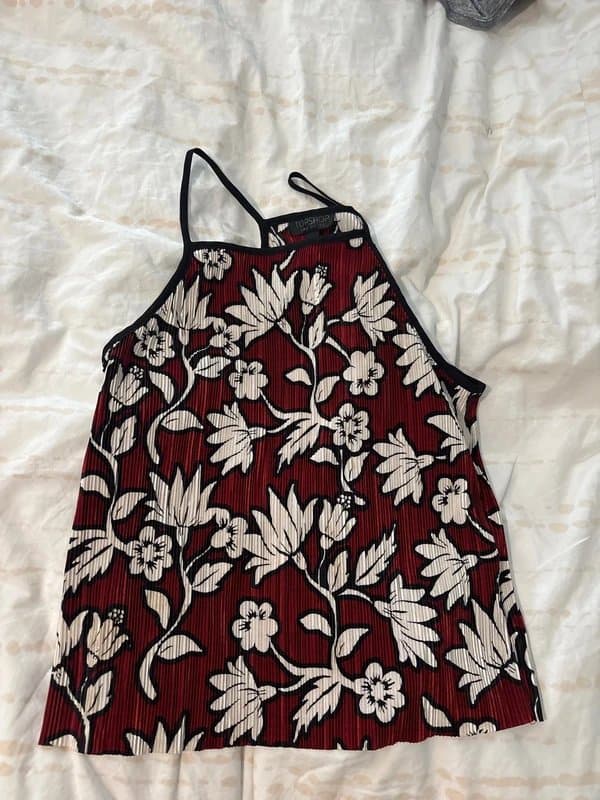 Topshop Topshop top crinkle very cool for summer floral