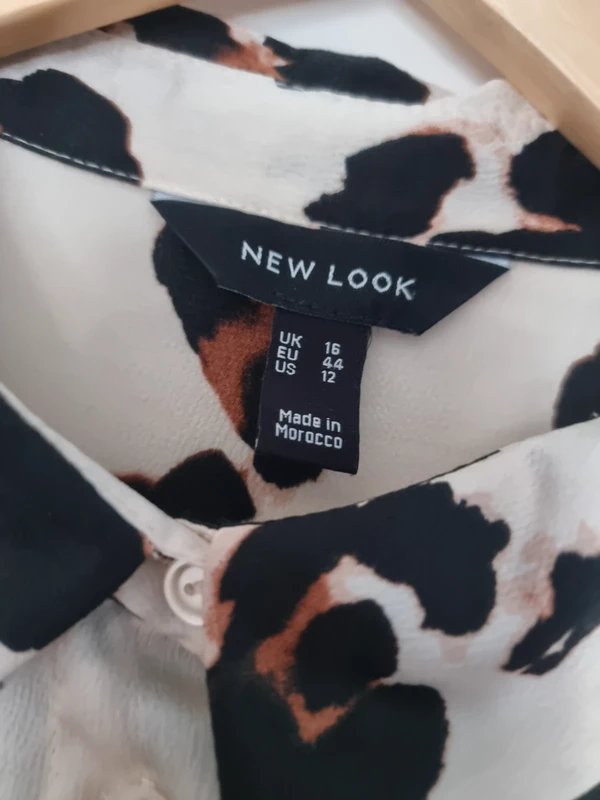 New Look New Look Gorgeous Satin Leopard Print Blouse Size 16 - 1