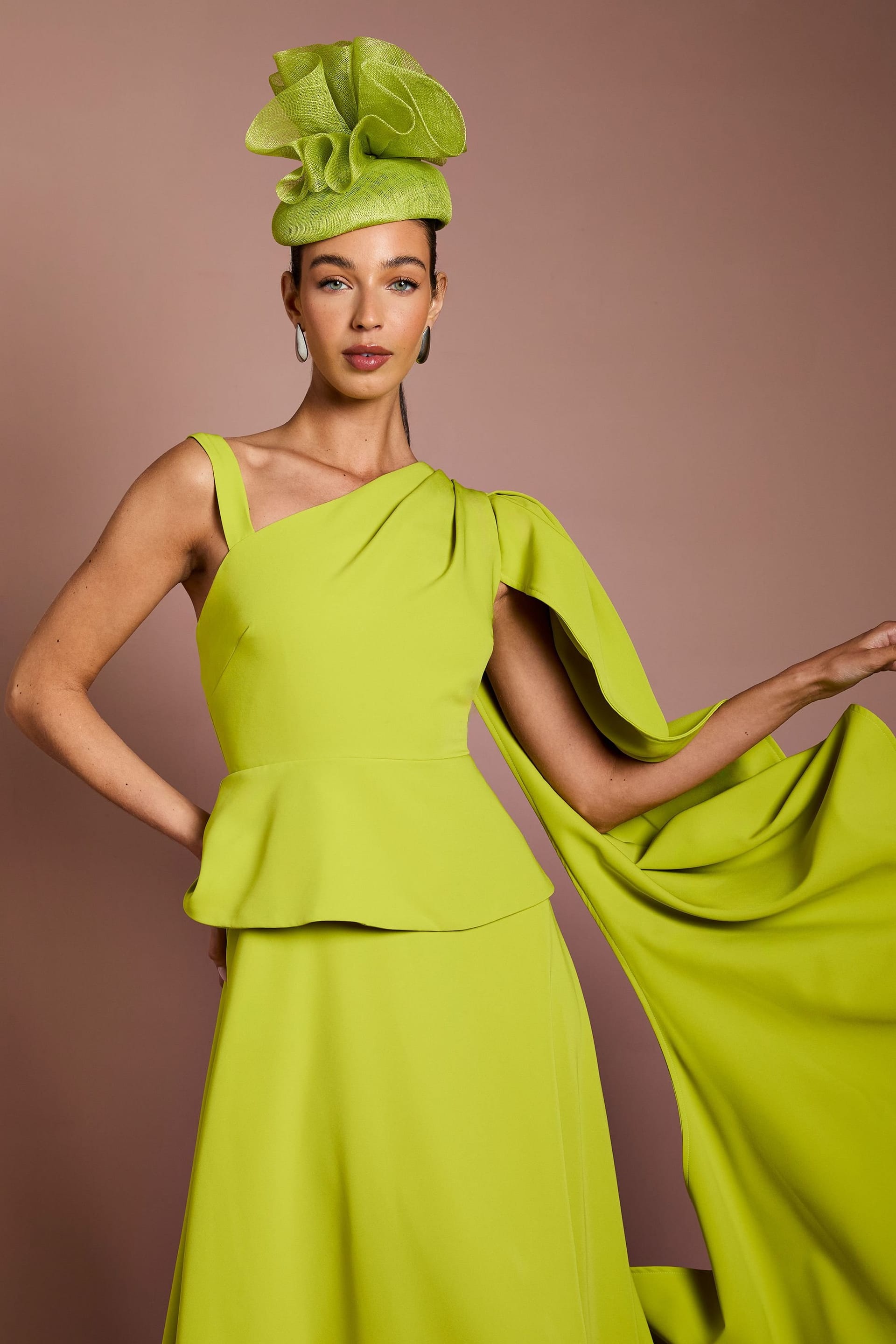 Coast Coast Women's Lisa Tan Cape Shoulder Crepe Midi Dress in Lime - 4
