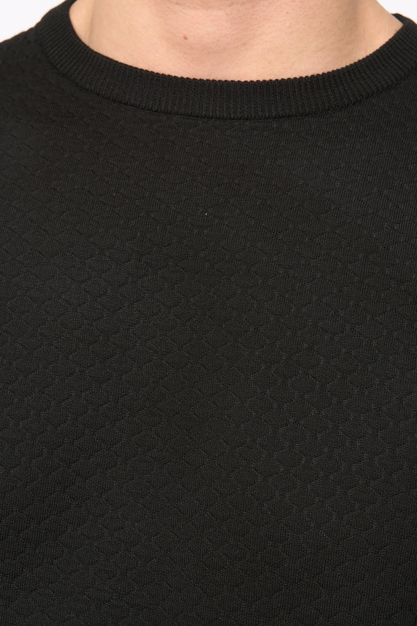 Duck&Cover Duck&Cover Men's Mataso Structured Knitted T-Shirt with Metal Badge in Black - 4