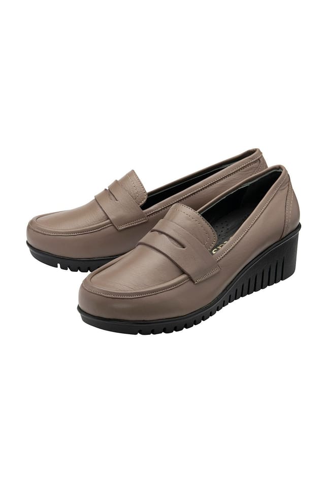 Lotus Lotus Women's 'Detroit' Leather Wedge Shoes in Grey - 2