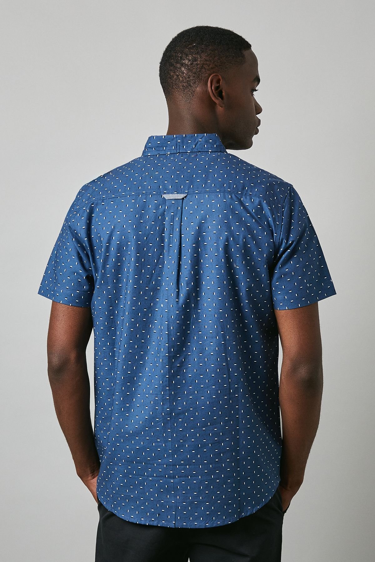 Maine Maine Men's Navy Dash Print Short Sleeve Shirt - 3