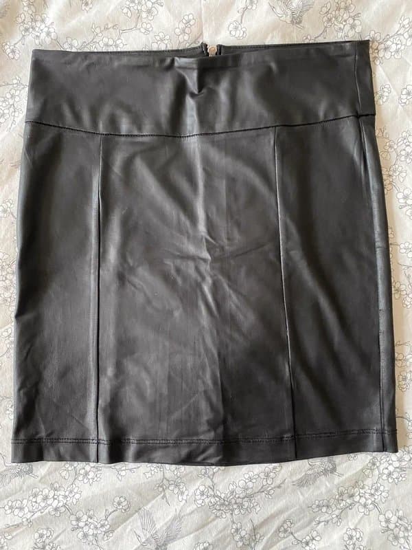 Topshop Topshop faux leather look body con mini skirt size UK 10